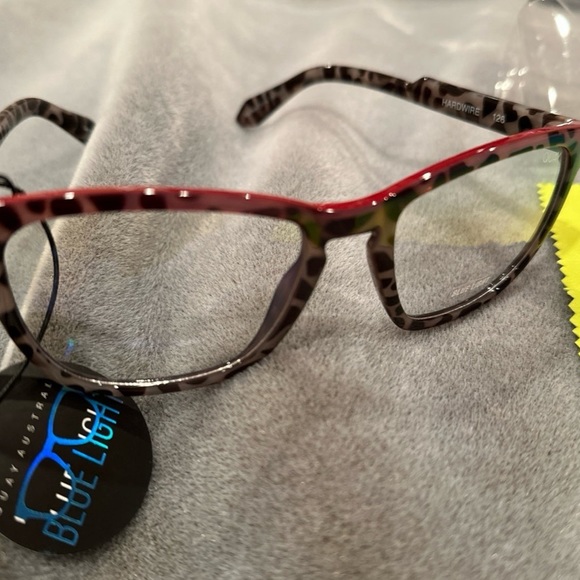 Quay Australia Blue Light Hardwire eyewear - Picture 6 of 7